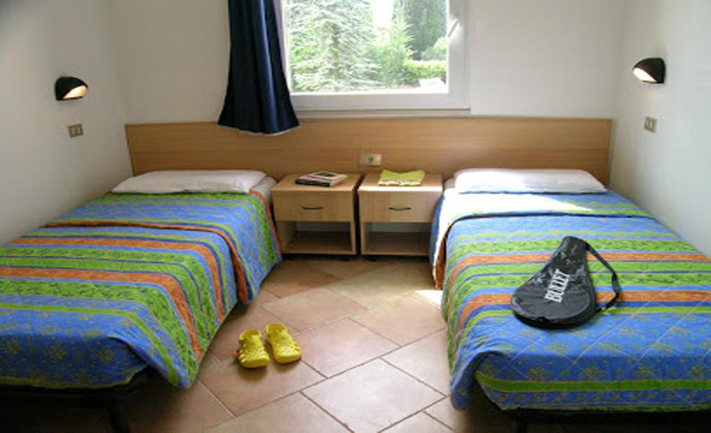 Camping Bella Italia Peschiera del Garda Exterior photo