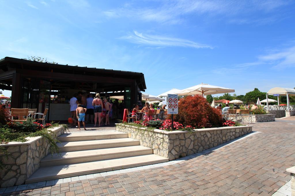 Camping Bella Italia Peschiera del Garda Exterior photo